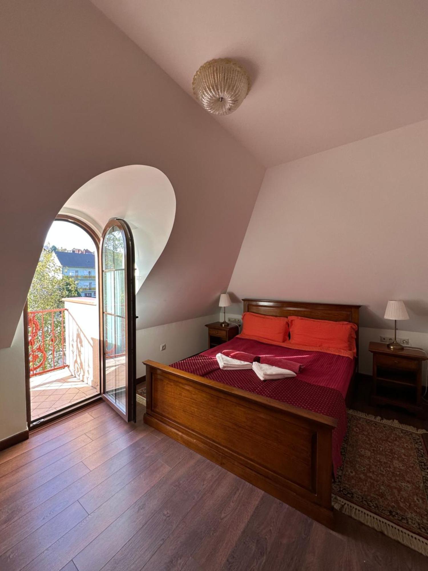 Szent Gyoergy Villa Apartmanhaz Hévíz Oda fotoğraf